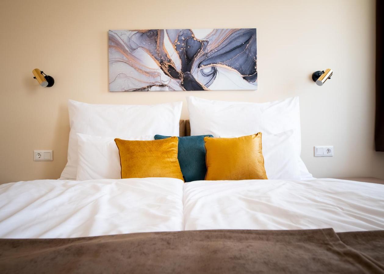 Bed and Breakfast Elixir Panzio Ньирбатор Экстерьер фото