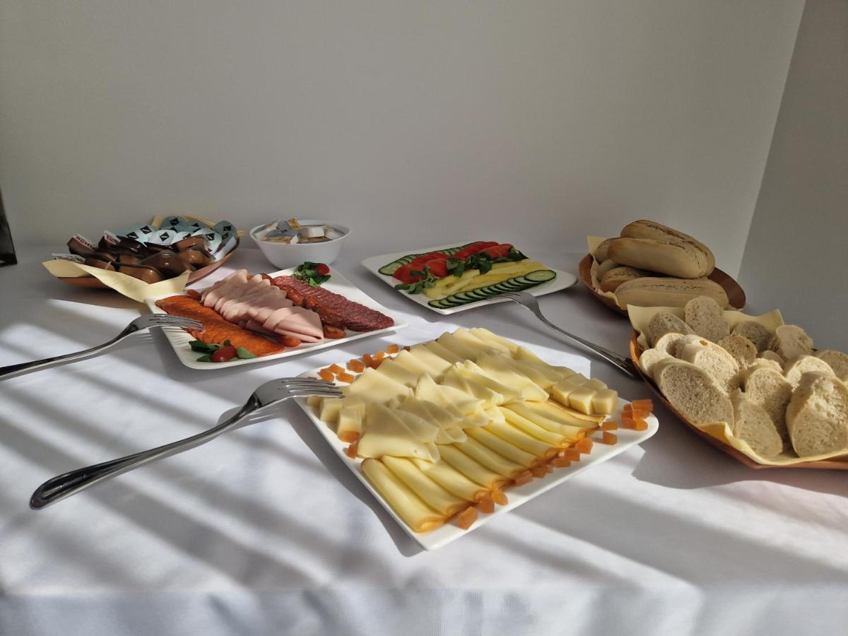 Bed and Breakfast Elixir Panzio Ньирбатор Экстерьер фото